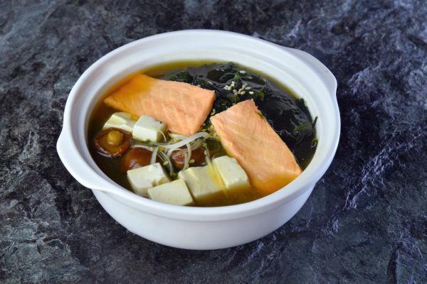 Суп мисо с лососем